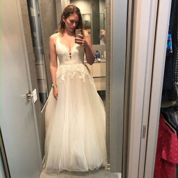 NWT-STUNNING Hayley Paige “Topanga” BHDLN wedding dress - Picture 9 of 16